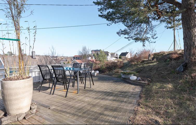Ferienhaus für 7 Personen, mit Terrasse und Garten in Arendal - 2