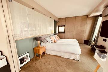 Appartement De Vacances pour 4 Personnes dans Suresnes, Hauts-de-Seine, Photo 1