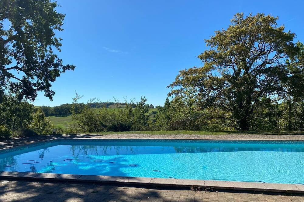Maison Gasconne De Charme Avec Piscine Privative in Marsolan, Gers