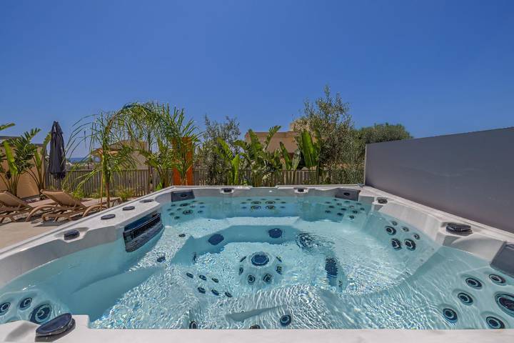 Ferienwohnung für 6 Personen, mit Whirlpool und Balkon sowie Garten in Afantou - 2