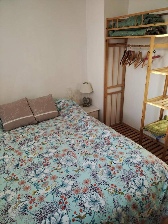 Appartement de vacances entier, Chambre Double chez L'Habitant Parking Prive Gratuit Salle d'eau privative in La Saulce, Région de Gap
