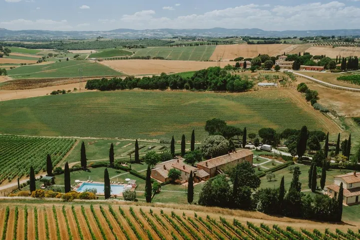 Villa per 34 persone, con giardino e panorama nonché piscina, con animali domestici - 1