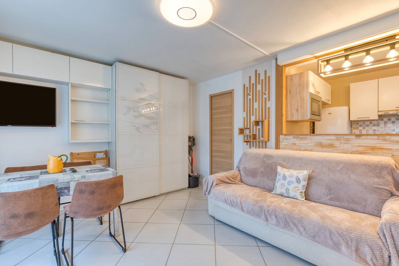 Apartamento entero, Apartamento 'Sunshine' con terraza privada y aire acondicionado in Le Couchant, La Grande-Motte