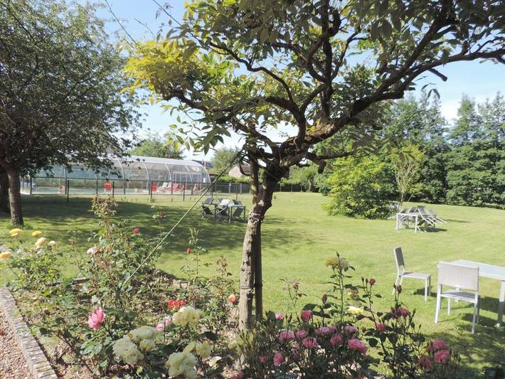 Location de vacances pour 2 personnes, avec jardin ainsi que piscine et vue à Saint-Branchs - 3