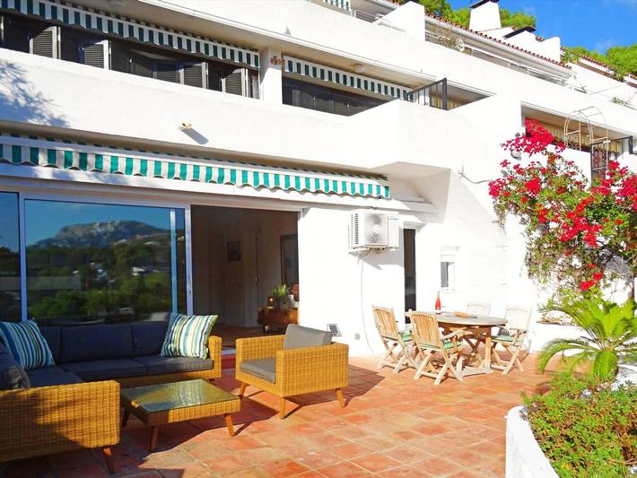 Gîte pour 2 personnes, avec Terrasse ainsi que Jardin et Piscine dans Altea La Vieja