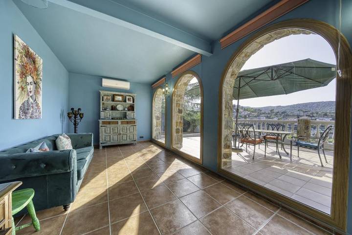 Location de vacances pour 8 personnes, avec Balcon et Terrasse ainsi que Jardin et Piscine à Argentona - 3