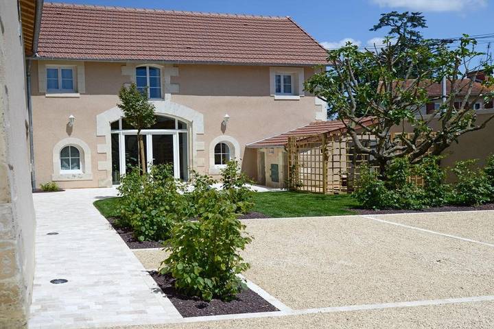 Gîte pour 7 personnes, avec terrasse et jardin - 1