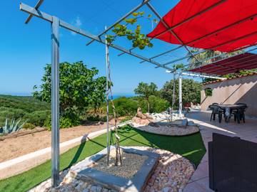 Gîte pour 6 personnes, avec terrasse et jardin à Coti-Chiavari