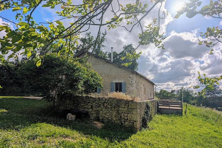 Gîte pour 4 personnes, avec jardin et terrasse