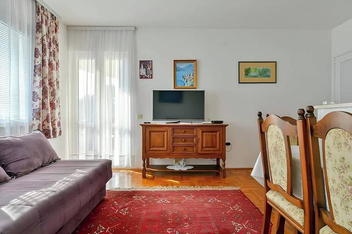 Ganze Wohnung, Apartment RuzicaCharmante 1-Zimmer-Wohnung mit Blick auf Sveti Stefan in Sveti Stefan, Opština Budva