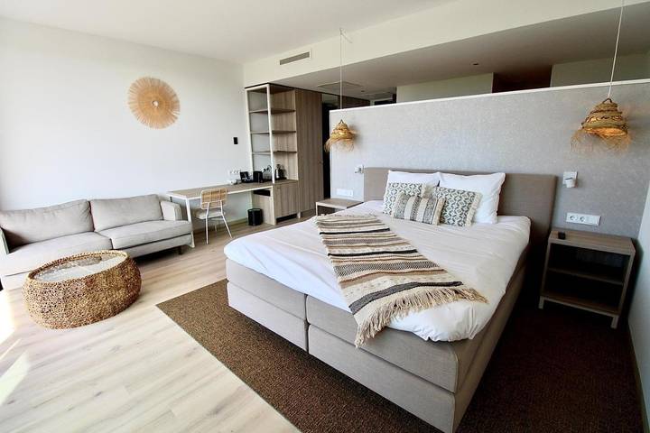 Hotel für 2 Personen, mit Garten und Sauna sowie Ausblick und Pool, kinderfreundlich in Vrouwenpolder - 4