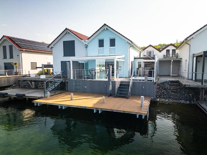 Ferienhaus für 6 Personen, mit Whirlpool und Pool sowie Terrasse und Sauna, kinderfreundlich in Saale-Unstrut