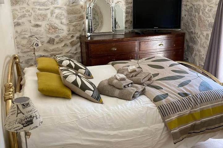 Gîte pour 4 personnes, avec sauna ainsi que piscine et jacuzzi à Saint-Paul-et-Valmalle - 3