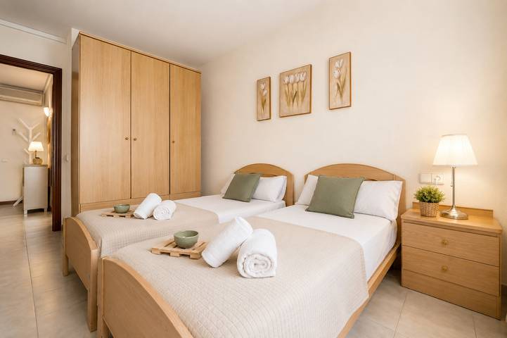 Apartamento entero, Ideal parejas - Escapada junto al Mar in La Pineda, Platja de la Pineda