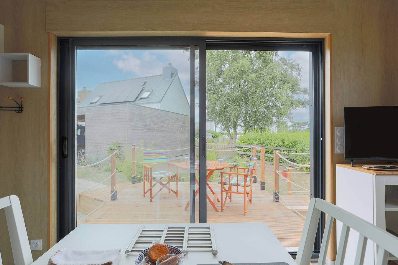 Chalet 'An Ti Koad Spa Privatif 800m Plage' met privéterras, privétuin en Wifi in Trébeurden, Roze Granietkust
