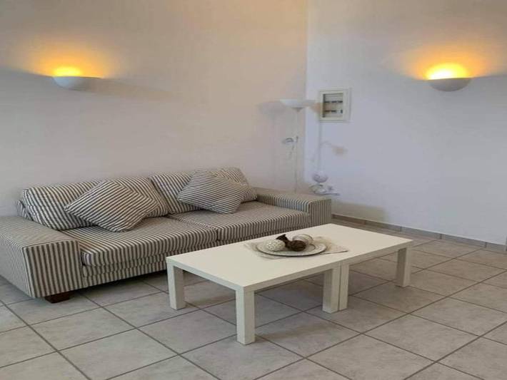 Location de vacances pour 6 personnes, avec piscine et jardin ainsi que terrasse et vue sur l’océan dans Firostefani - 4
