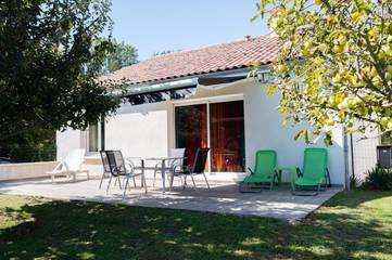 Location de vacances pour 4 personnes, avec jardin, animaux acceptés à Port-des-Barques