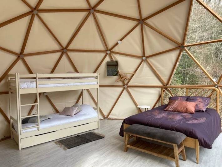 Tente pour 4 personnes, avec jacuzzi dans le Cantal - 2