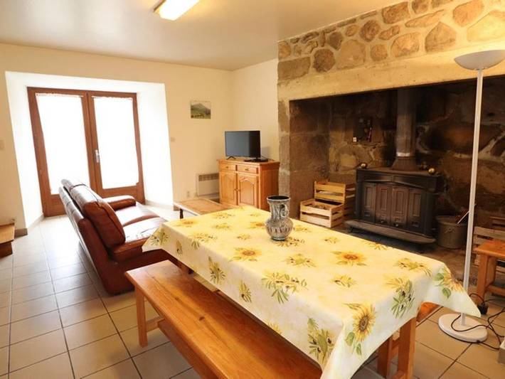 Location de vacances pour 4 personnes, avec jardin à Le Claux - 2