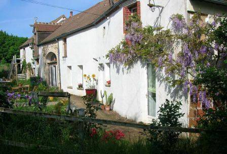One-Bedroom Cottage (3 Adults) in Crézancy-en-Sancerre, Région de Bourges