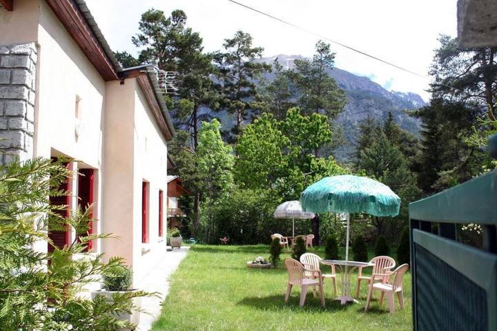 Location de vacances pour 4 personnes, avec jardin et vue à Jausiers - 4
