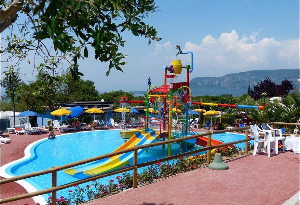Ferienanlage Serenella Mobilehome Tucano Lux für 6 Personen in Bardolino, Gardasee-Berge