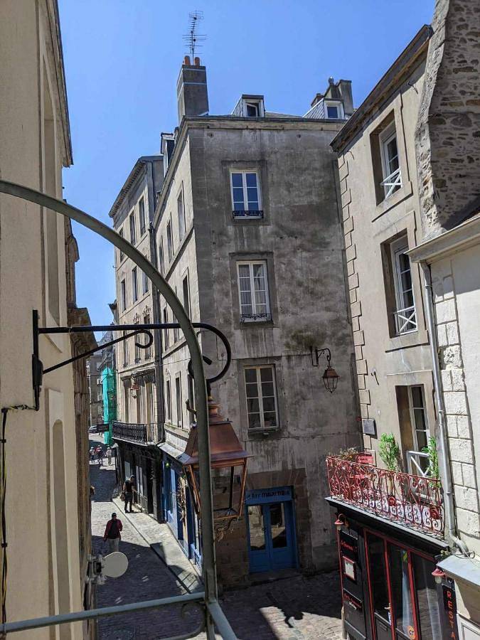 Gîte pour 3 personnes, avec balcon dans Eglise Saint Malo - 2