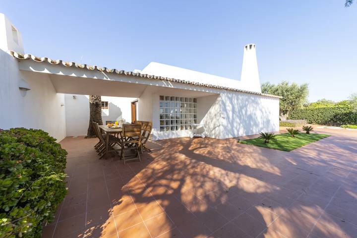 Location de vacances pour 10 personnes, avec terrasse et jardin dans Roja Pe - 2