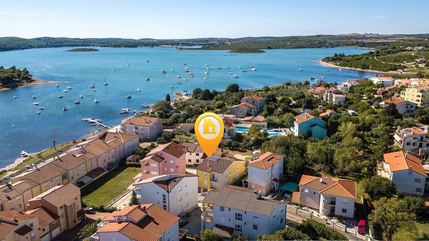 Apartamento entero, Ferienwohnung Erika - Dachterrasse mit Meerblick - Sandstrand Bjeca - istriensonne 0004 in Pula-Medulin, Medulin
