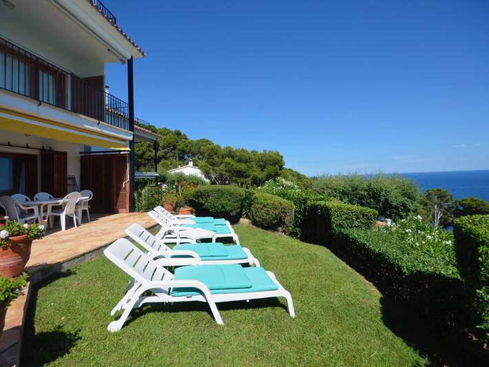 Appartement entier, Appartement Rez-de-jardin avec Piscine Partagée à Begur in Begur, Costa Brava