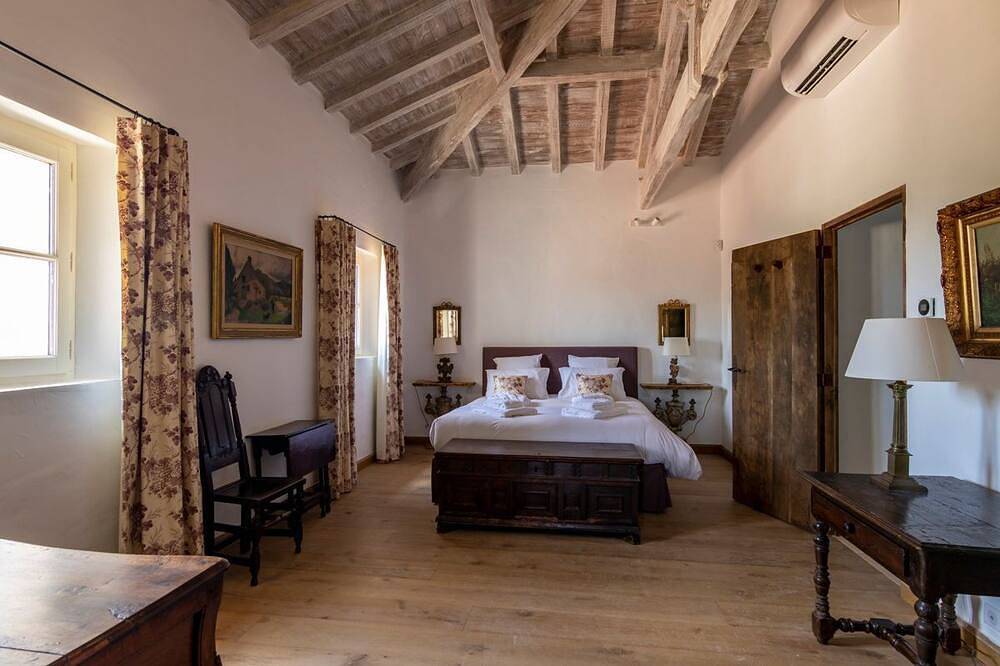 Maison Malbec - Six Bedroom Villa, Sleeps 12 in Cahors, Lot