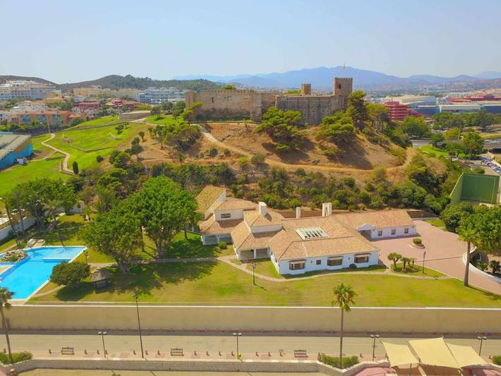 Villa voor 22 personen, with zwembad and whirlpool as well as tuin in Fuengirola