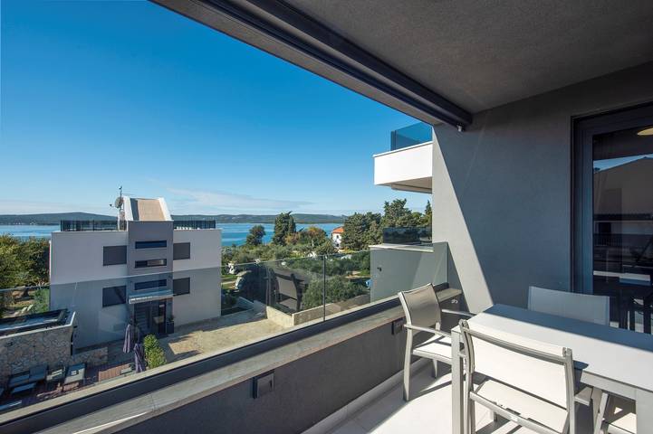 Appart’hôtel pour 4 personnes, avec Balcon/Terrasse ainsi que Piscine et Sauna