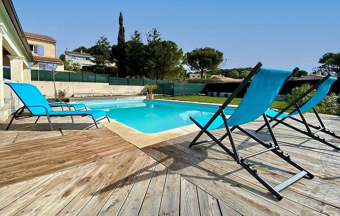 Studio entier, T2 dans villa avec piscine privée in Pertuis, Parc naturel régional du Luberon