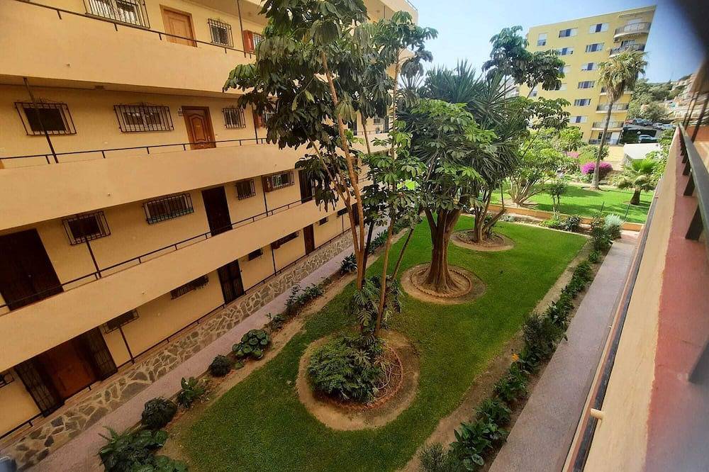 Entire apartment, Beautiful apartment on the beach with pool and 300 days of sunshine a year in Urbanizacion La Esperanza, Vélez-Málaga