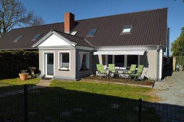 Ferienhaus für 6 Personen, mit Terrasse in Mölschow