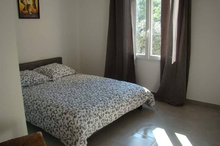 Location de vacances pour 6 personnes, avec terrasse et jardin à Le Cannet-des-Maures - 3