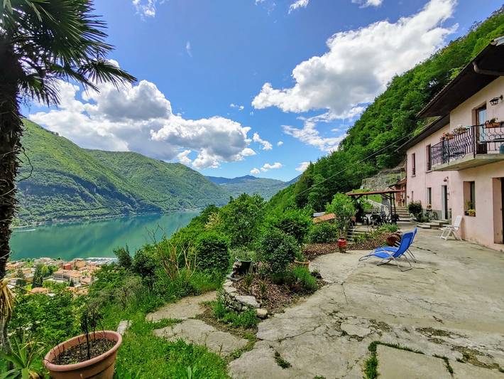 Holiday rental for 5 people, with Terrace and Garden as well as Lake view in Lombardy