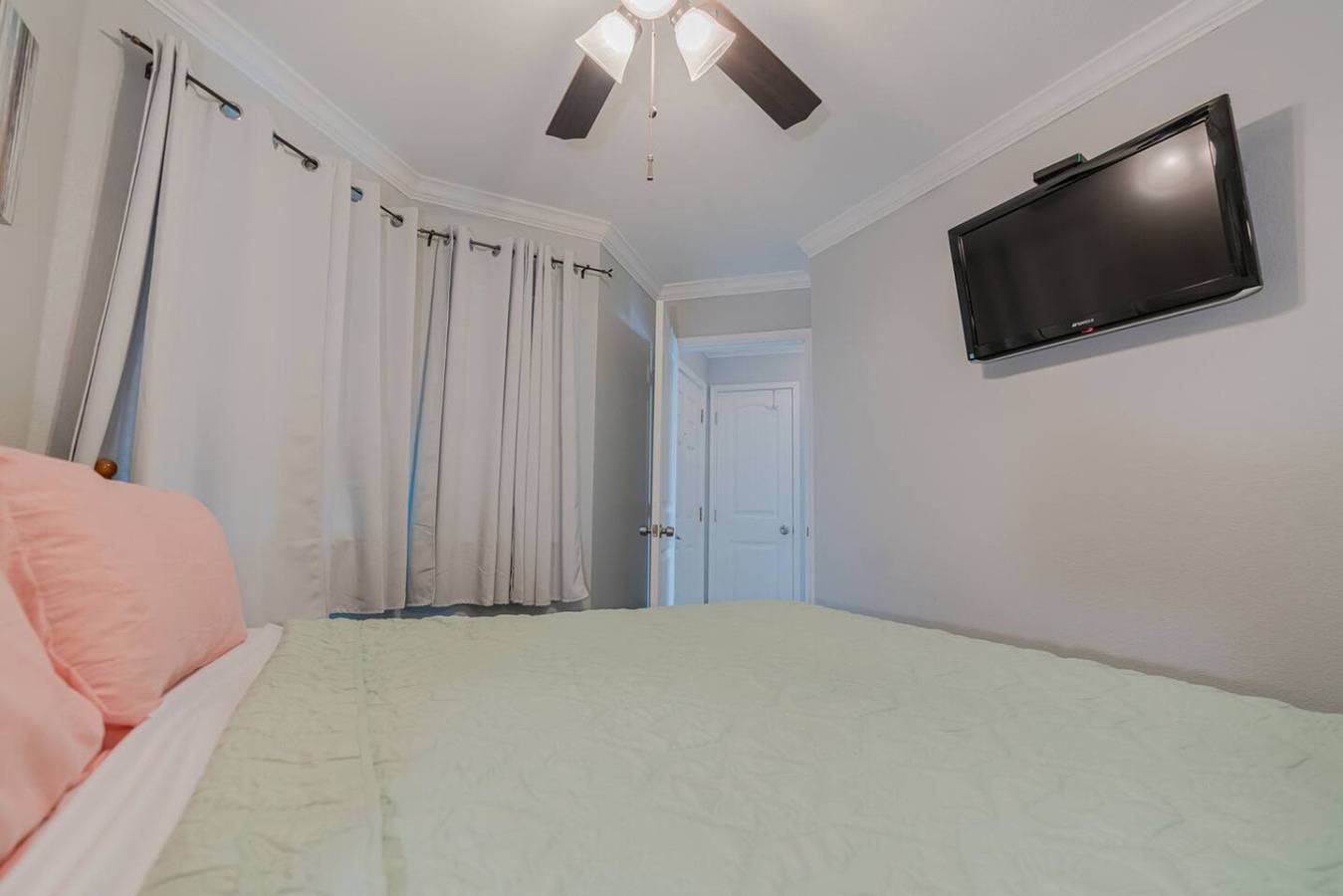 Entire apartment, Heated Pools, Hot Tubs & Easy Beach Access in Galveston Island, Galveston