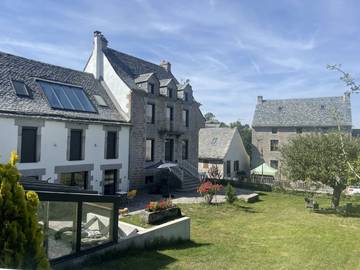 Gîte pour 3 personnes, avec jacuzzi ainsi que jardin et piscine dans Lozère