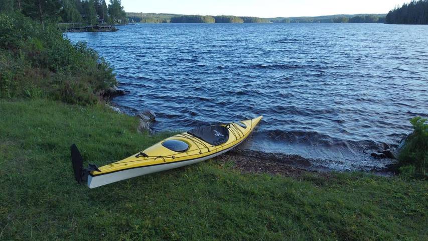 Ferienwohnung für 4 Personen, mit Terrasse und Garten sowie Sauna und Seeblick in Ludvika