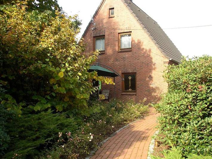 Ferienhaus für 8 Personen, mit Terrasse und Garten