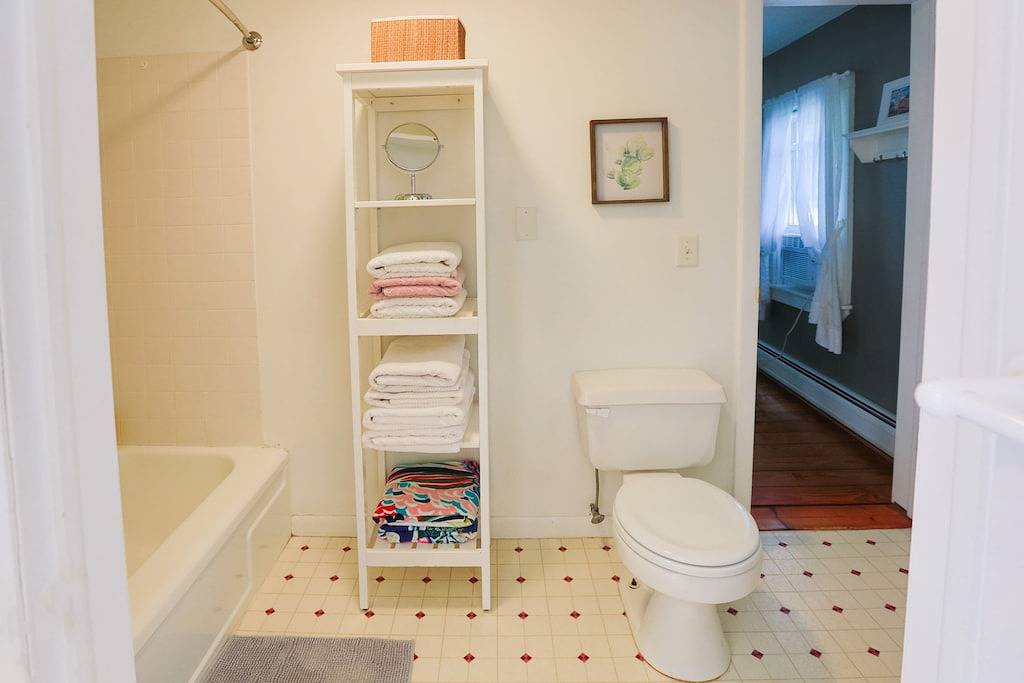 Herz von Lenox zu Fuß in die Stadt Cosy Cottage! in Lenox, Berkshire County