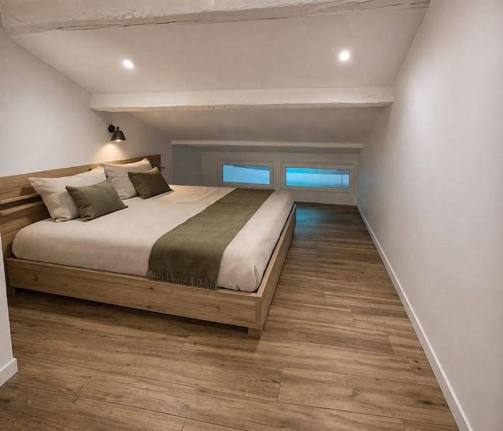 Location de vacances pour 6 personnes, avec terrasse, animaux acceptés à Burzet