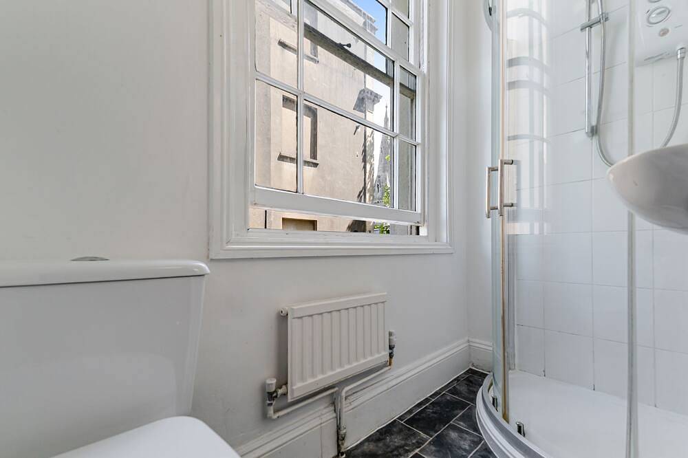 Standard-Einzelzimmer-Gemeinsames Badezimmer in Bristol, Südwestengland