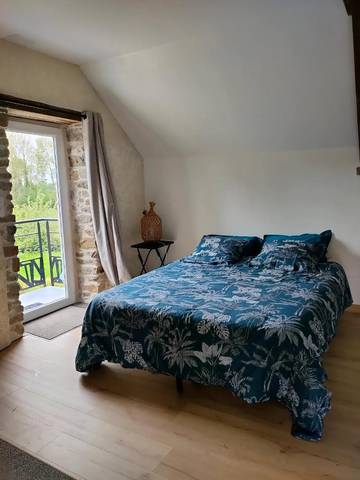 Cottage pour 2 personnes, avec jardin et vue à Lanvallay