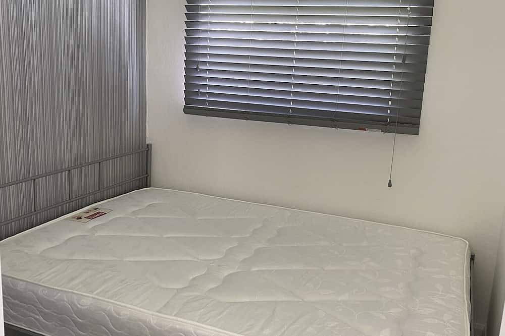 Fully air conditioned holiday chalet close to the beach with wifi in Chapel St. Leonards, Lincolnshire