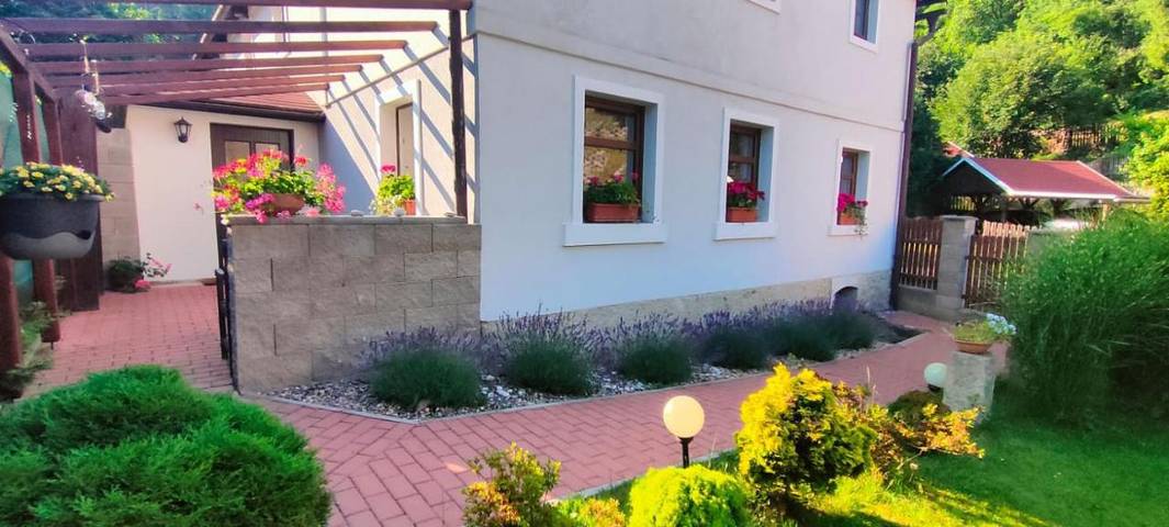 Ferienwohnung für 4 Personen, mit Sauna und Garten sowie Ausblick in der Böhmische Schweiz