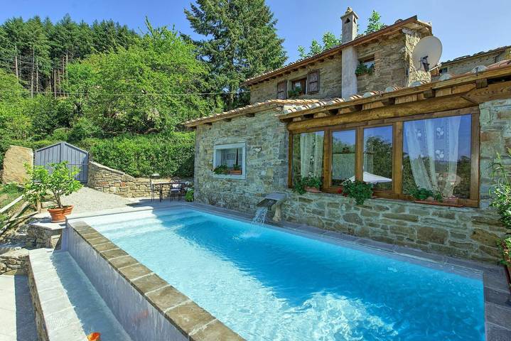 Villa voor 4 personen, met zwembad en terras, met huisdier in Toscane