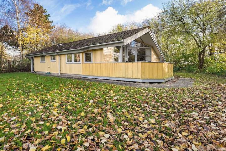 Ferieudlejning for 8 personer, med sauna og terrasse, husdyr tilladt i Havnsø